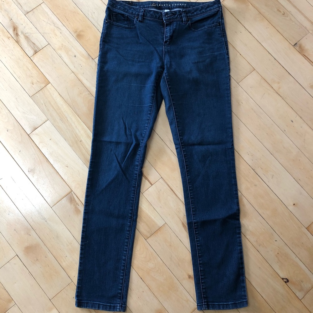 Blue Jeans - Picture 3 of 4
